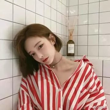 乱世丽人行 海报